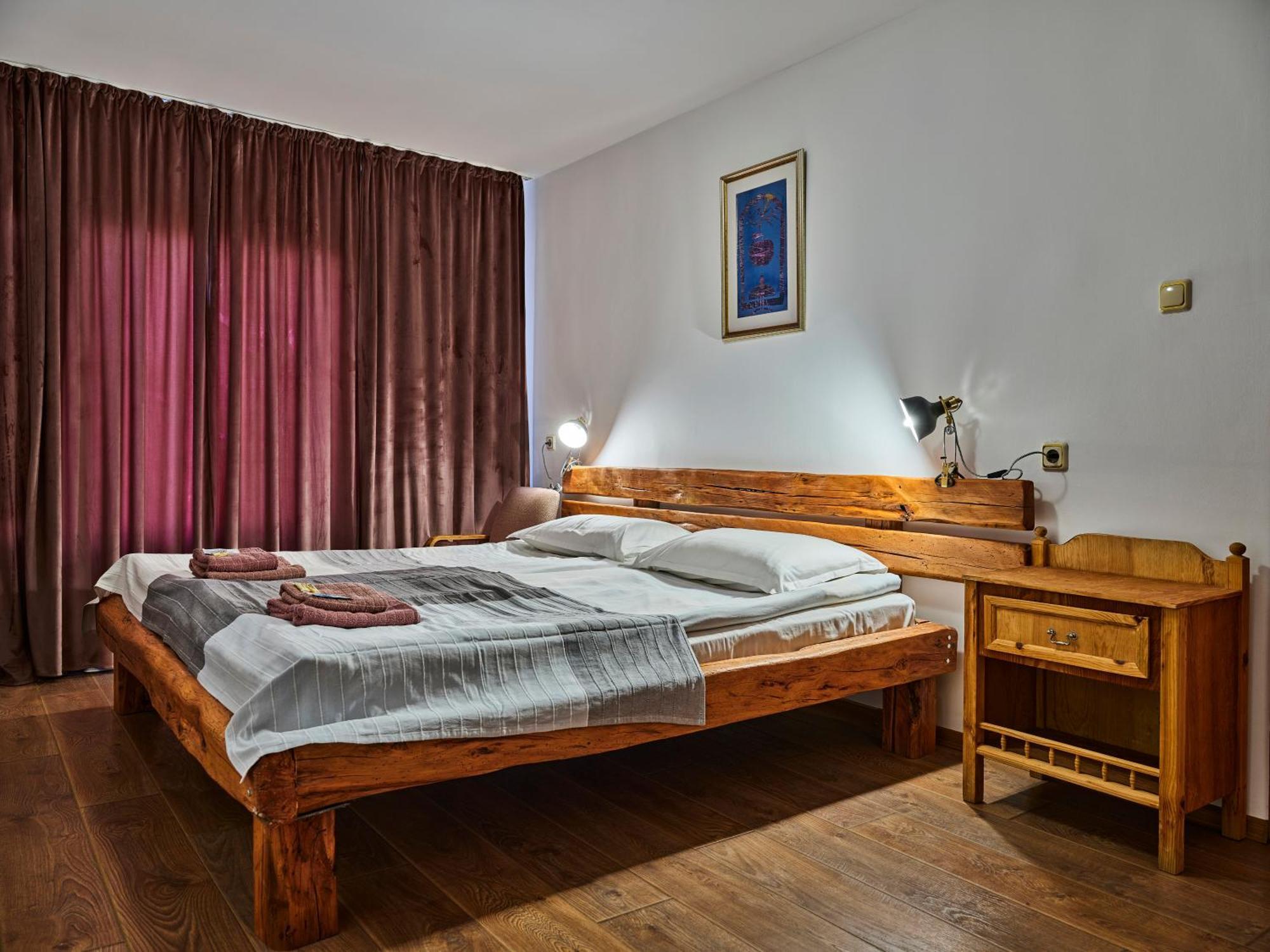 Hotel Tihiat Kat Aprilci Kültér fotó
