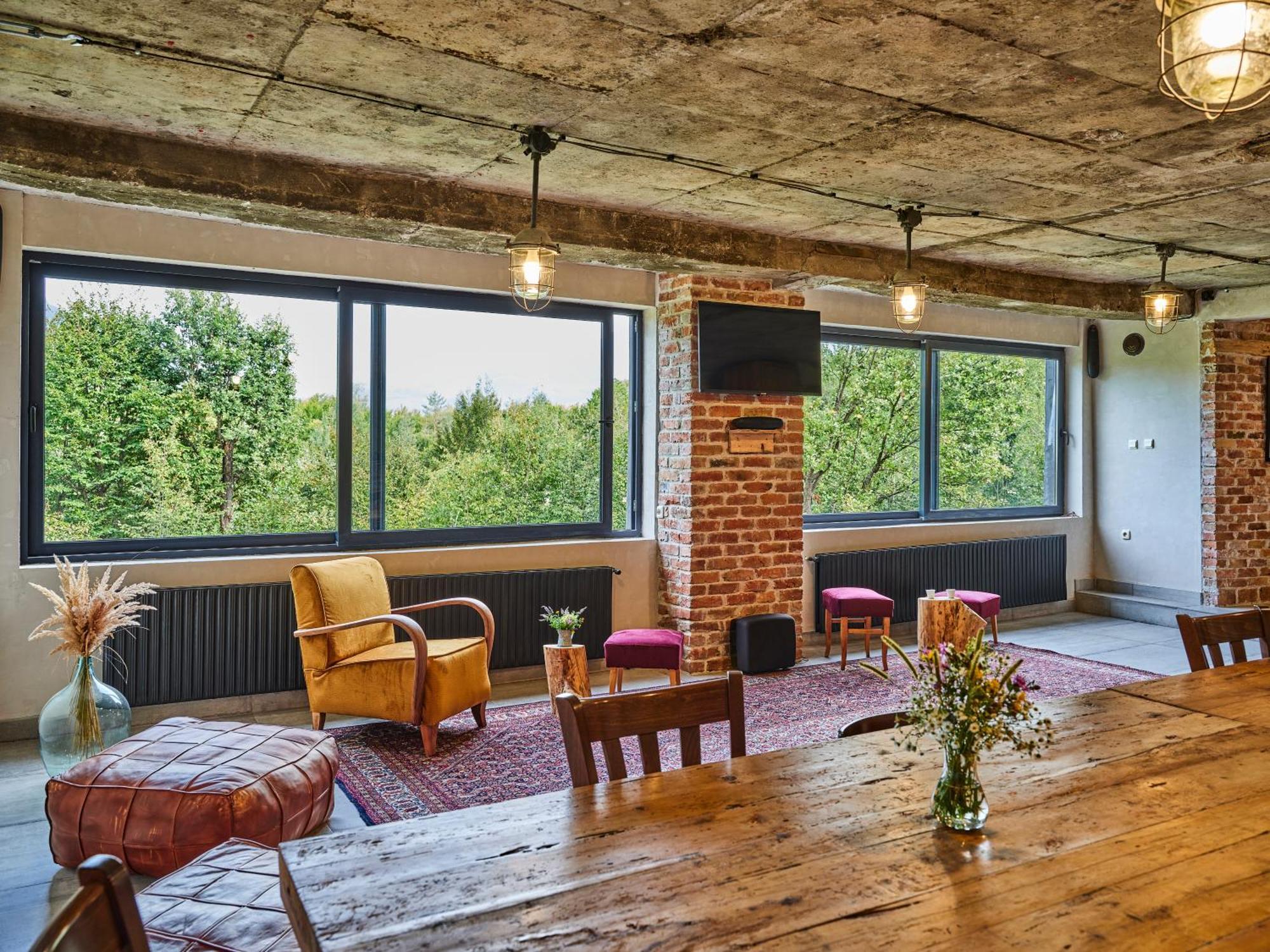 Hotel Tihiat Kat Aprilci Kültér fotó