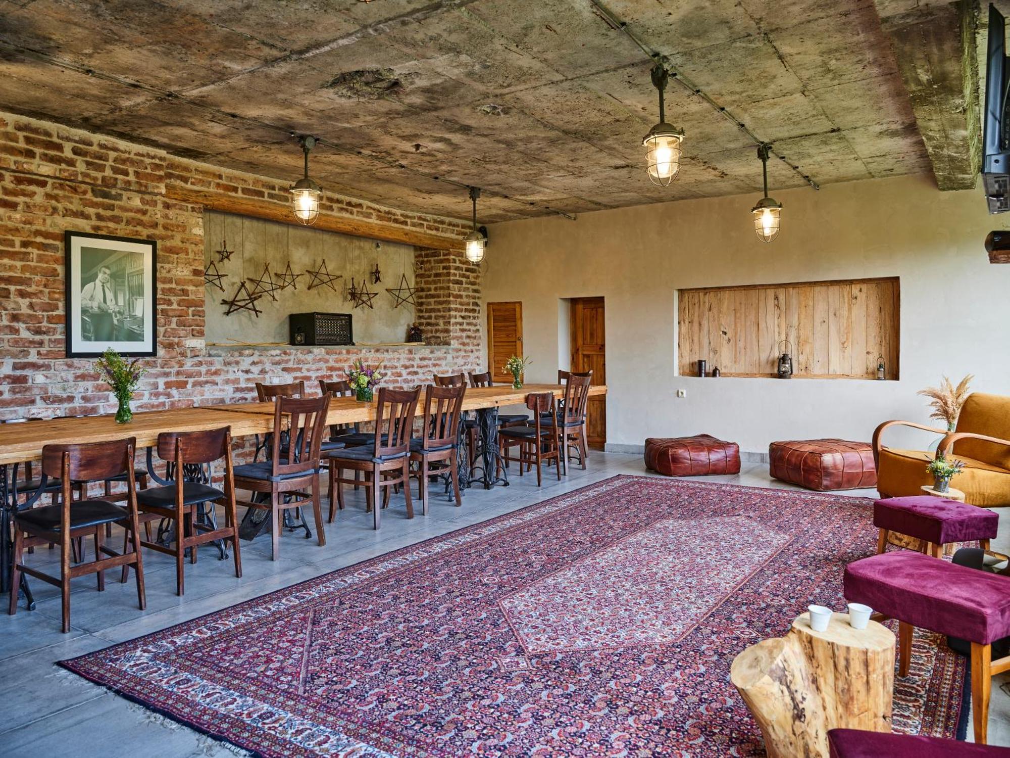 Hotel Tihiat Kat Aprilci Kültér fotó